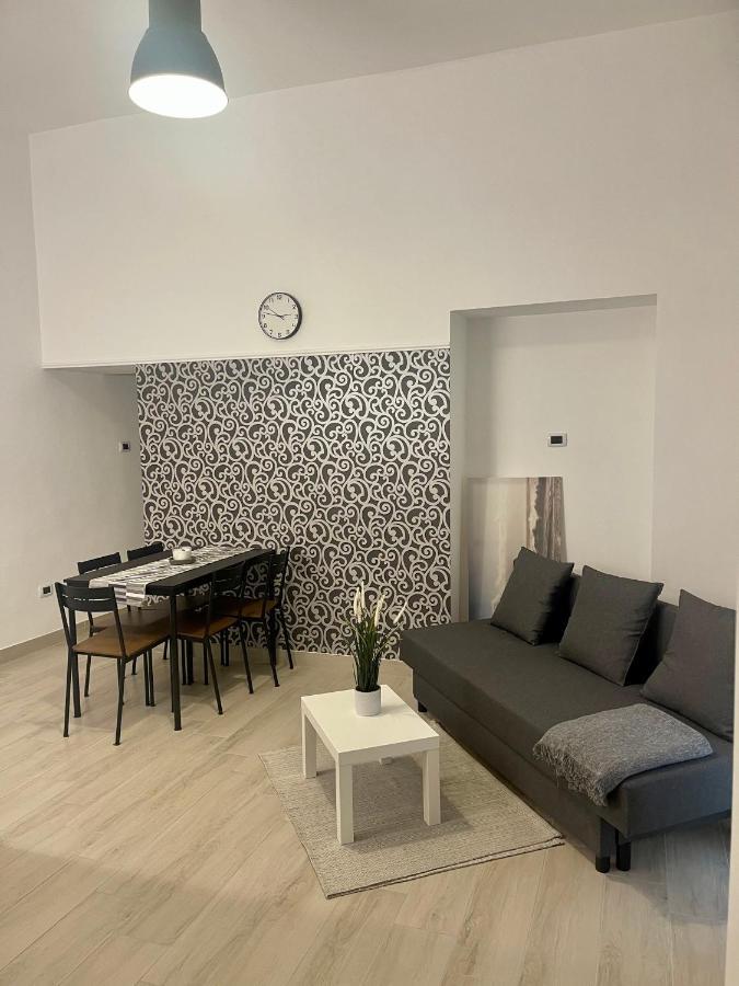 Apartment House Toledo Neapel